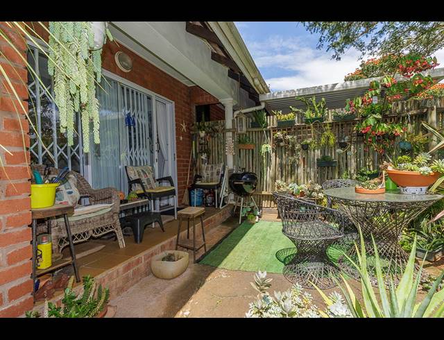 5 BEDROOM HOUSE SOLD IN FOREST HILLS